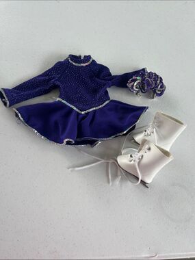 Pleasant company, American Girl skating outfit